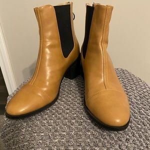 WOMEN TAN BOOTS